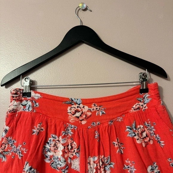 Torrid Crinkle Gauze Shorts Coral / Red  Floral High Waisted Pull On Size 0 - Picture 7 of 7